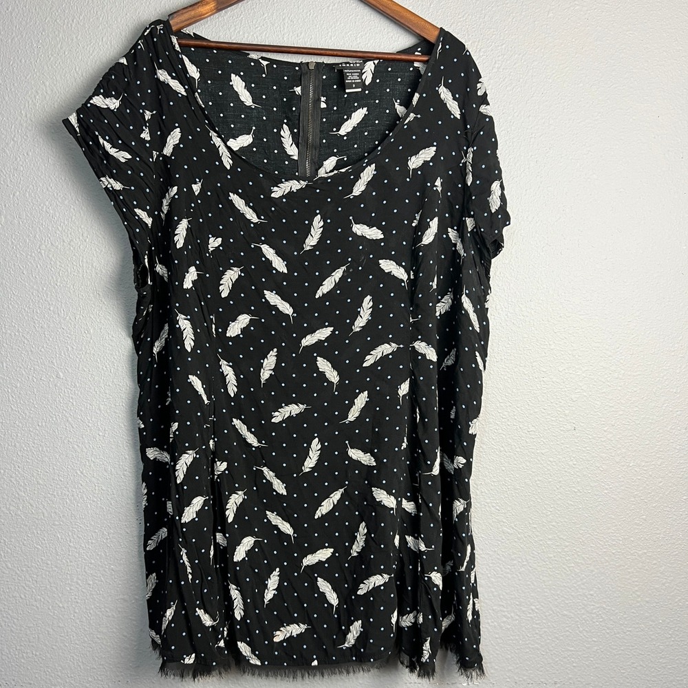Torrid Black Feather Print Distressed Fringed Hem Lightweight Blouse Plus Size 3